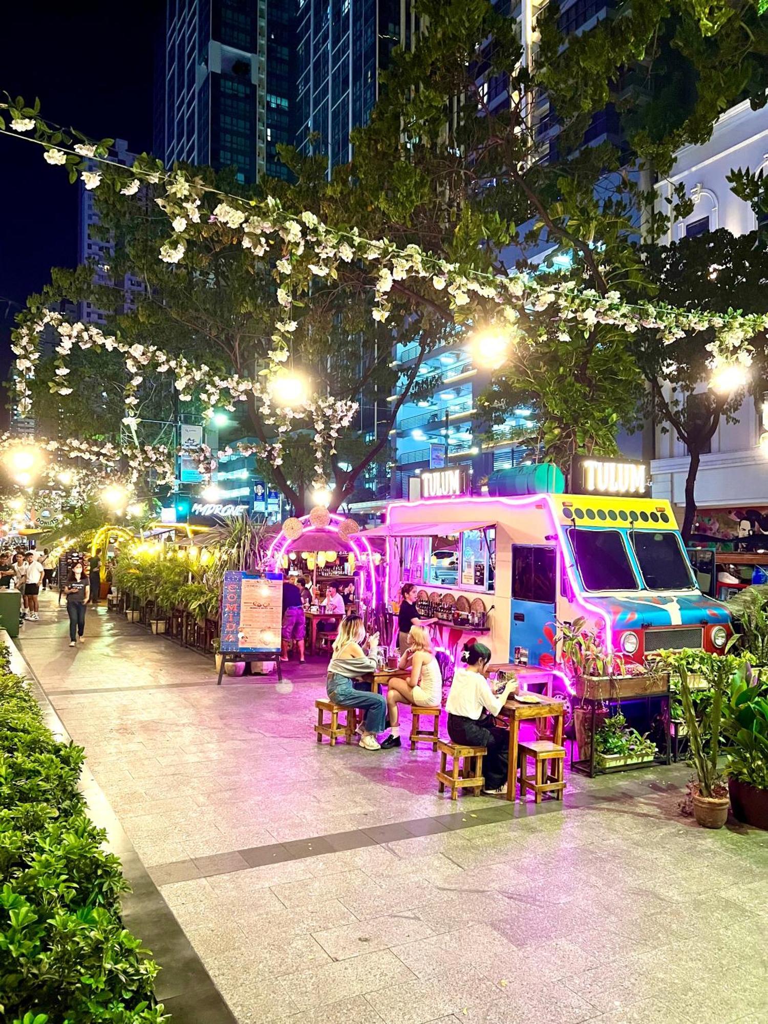 Daniella'S Modern & Cozy Suite In Uptown Bgc Manila Exteriör bild